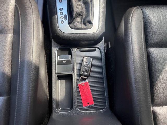 Photo of 2015 Reflex Silver Metallic Volkswagen Tiguan
