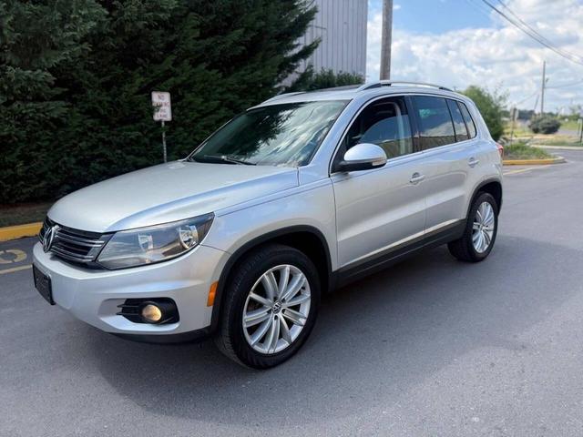 Photo of 2015 Reflex Silver Metallic Volkswagen Tiguan
