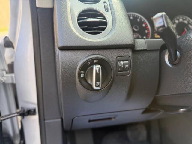 Photo of 2015 Reflex Silver Metallic Volkswagen Tiguan