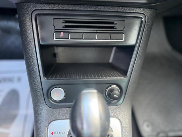 Photo of 2015 Reflex Silver Metallic Volkswagen Tiguan