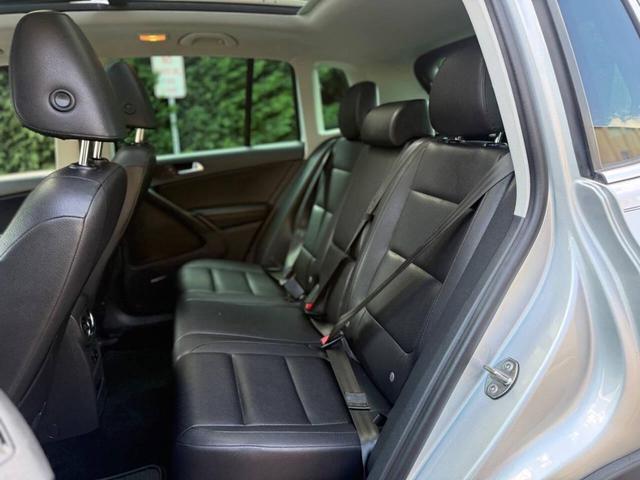 Photo of 2015 Reflex Silver Metallic Volkswagen Tiguan