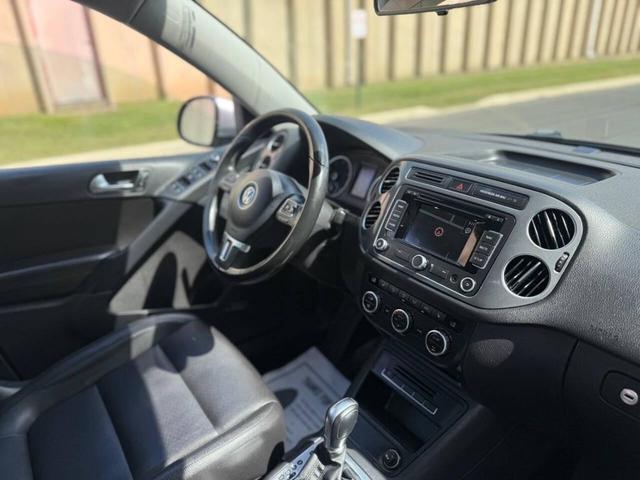 Photo of 2015 Reflex Silver Metallic Volkswagen Tiguan