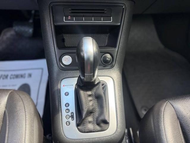 Photo of 2015 Reflex Silver Metallic Volkswagen Tiguan