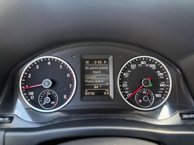 Photo of 2015 Reflex Silver Metallic Volkswagen Tiguan