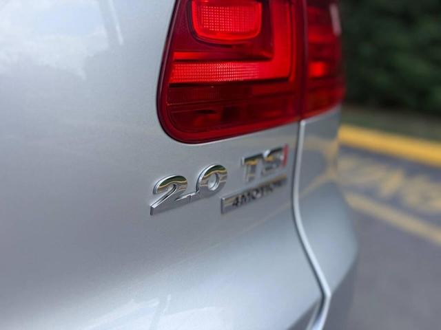 Photo of 2015 Reflex Silver Metallic Volkswagen Tiguan