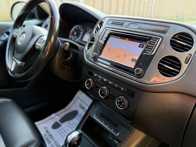 Photo of 2016 Night Blue Metallic Volkswagen Tiguan