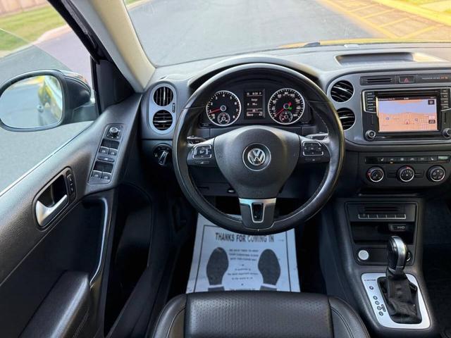 Photo of 2016 Night Blue Metallic Volkswagen Tiguan