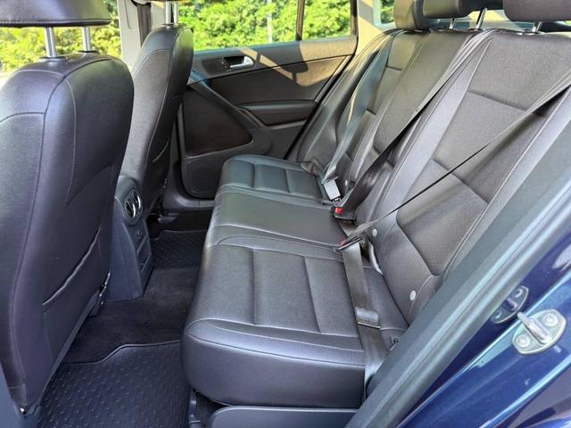 Photo of 2016 Night Blue Metallic Volkswagen Tiguan