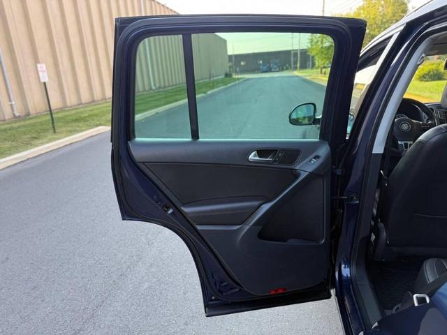 Photo of 2016 Night Blue Metallic Volkswagen Tiguan