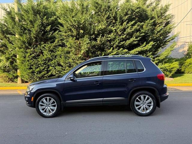 Photo of 2016 Night Blue Metallic Volkswagen Tiguan