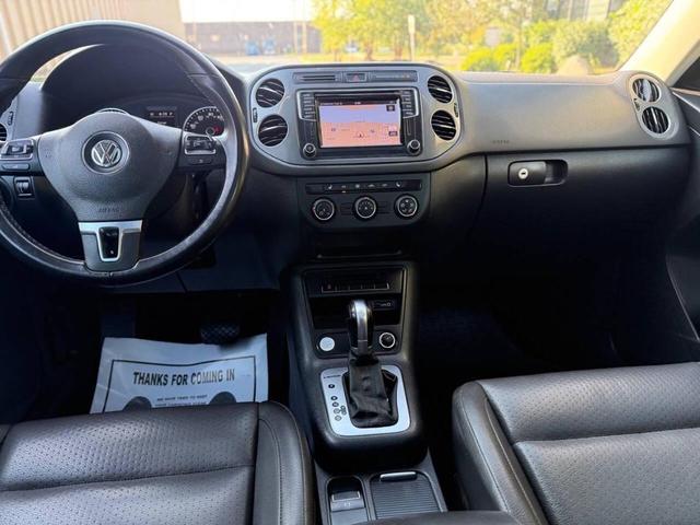 Photo of 2016 Night Blue Metallic Volkswagen Tiguan