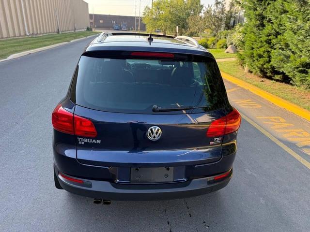 Photo of 2016 Night Blue Metallic Volkswagen Tiguan