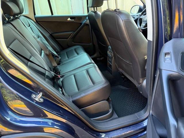 Photo of 2016 Night Blue Metallic Volkswagen Tiguan