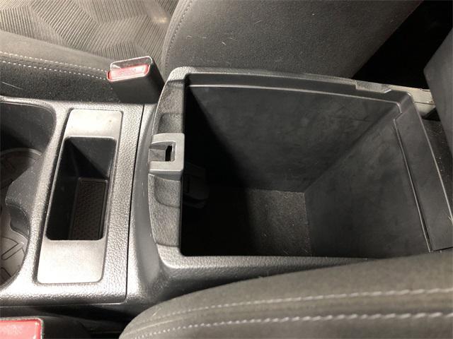 Photo of 2016 Gun Metallic Nissan Rogue