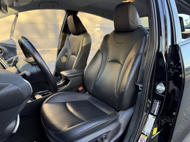 Photo of 2022 Midnight Black Metallic Toyota Prius