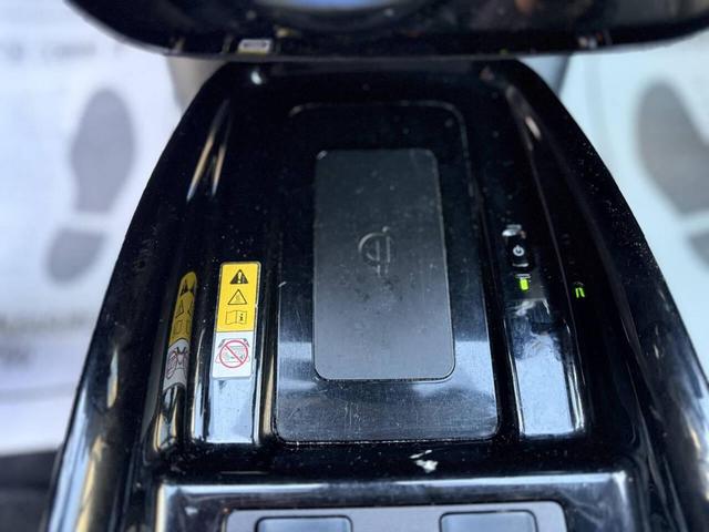 Photo of 2022 Midnight Black Metallic Toyota Prius