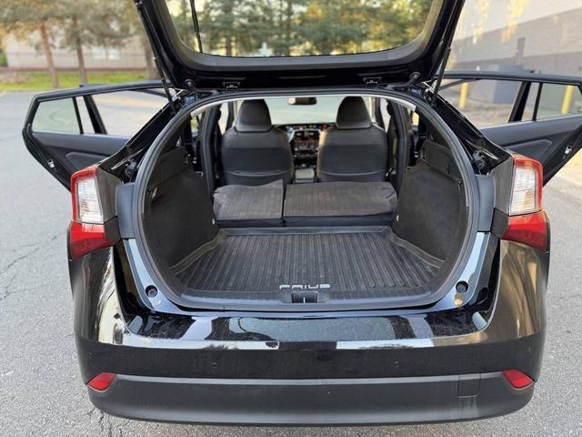 Photo of 2022 Midnight Black Metallic Toyota Prius