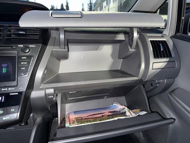 Photo of 2012 Black Toyota Prius v