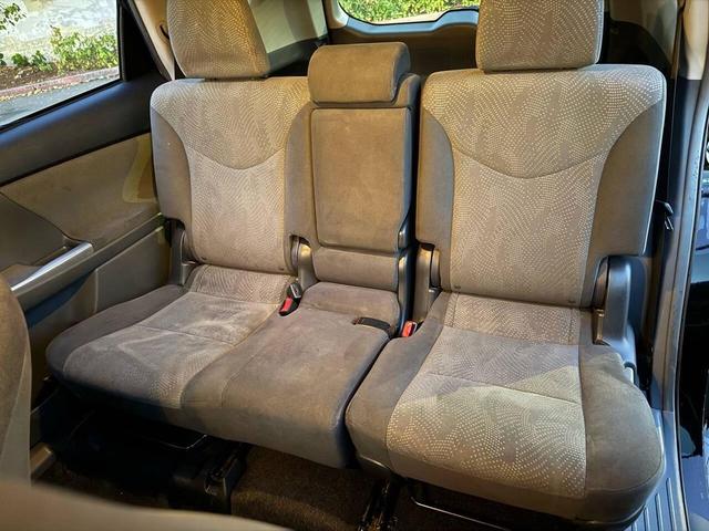 Photo of 2012 Black Toyota Prius v