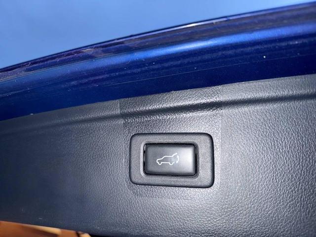 Photo of 2015 Lapis Blue Pearl Subaru Outback