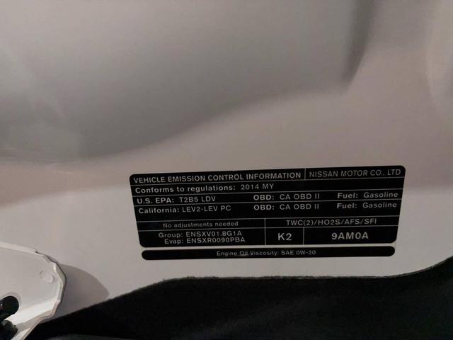Photo of 2014 Aspen White Nissan Sentra