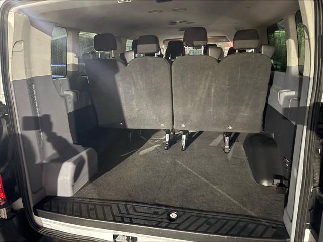 Photo of 2017 Oxford White Ford Transit-350