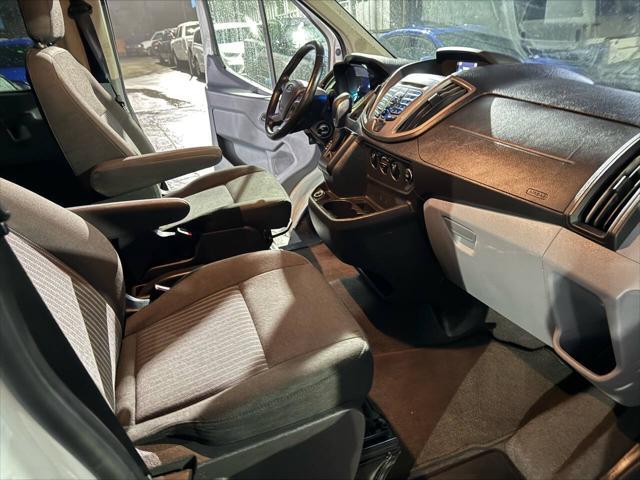 Photo of 2017 Oxford White Ford Transit-350