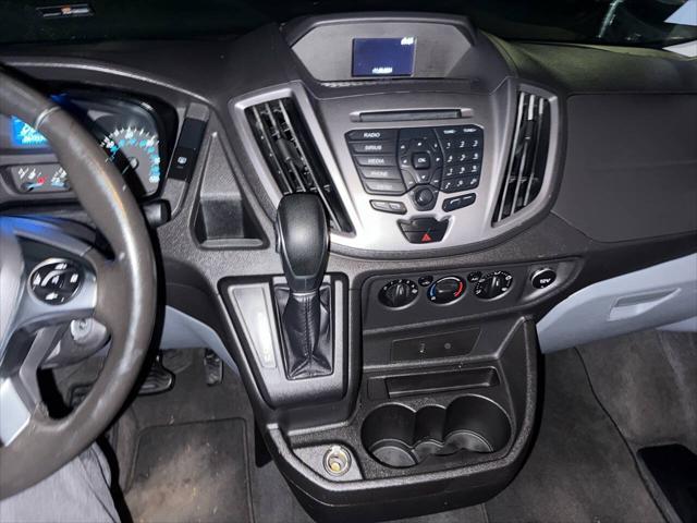 Photo of 2017 Oxford White Ford Transit-350