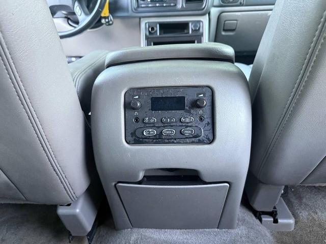 Photo of 2004 Deep Blue Metallic GMC Yukon