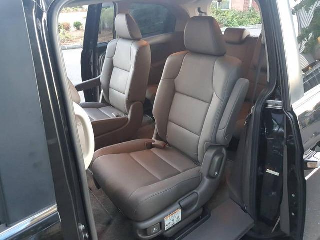 Photo of 2014 Crystal Black Pearl Honda Odyssey