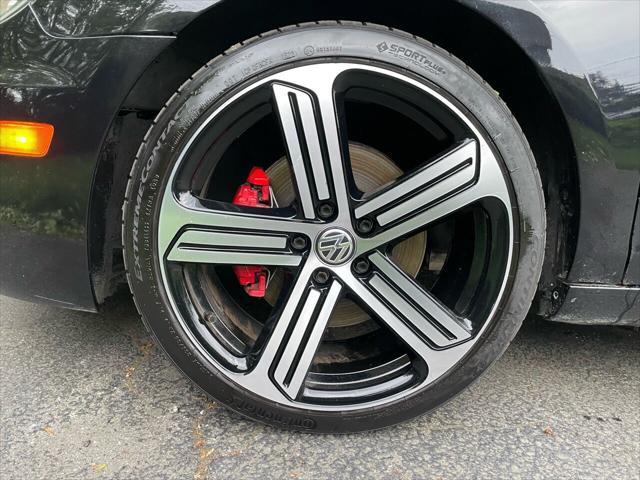Photo of 2013 Deep Black Pearl Metallic Volkswagen GTI
