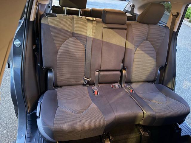 Photo of 2022 Gray Toyota Highlander