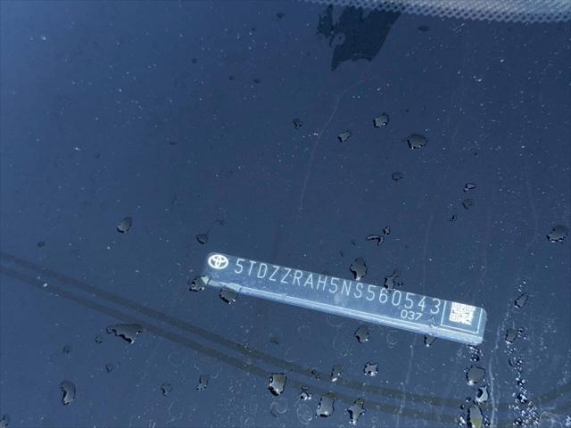Photo of 2022 Gray Toyota Highlander