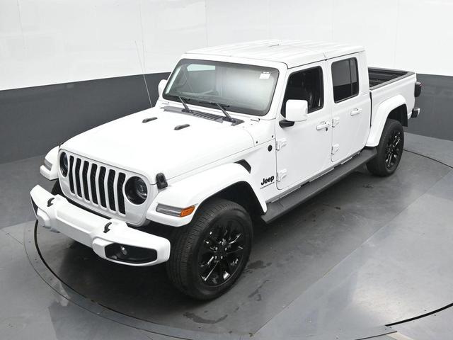Photo of 2023 Bright White Clearcoat Jeep Gladiator