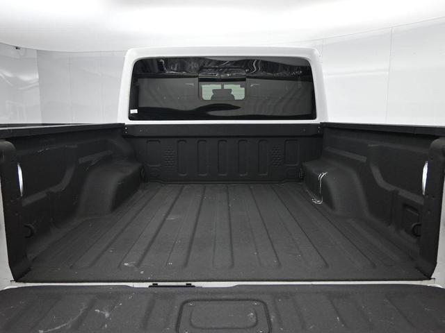 Photo of 2023 Bright White Clearcoat Jeep Gladiator