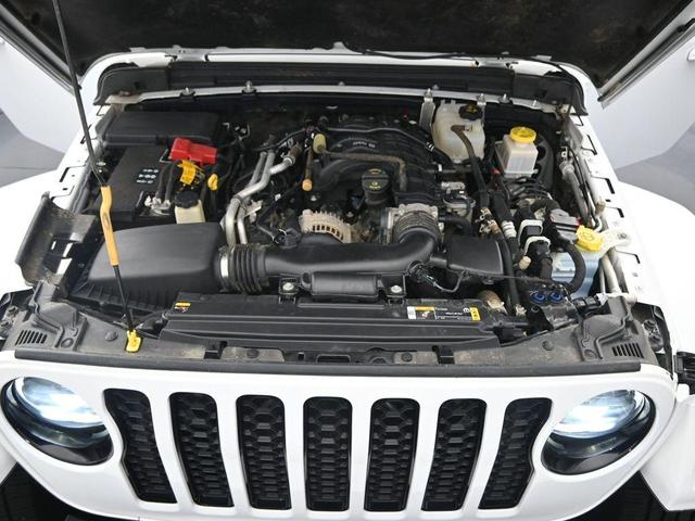 Photo of 2023 Bright White Clearcoat Jeep Gladiator