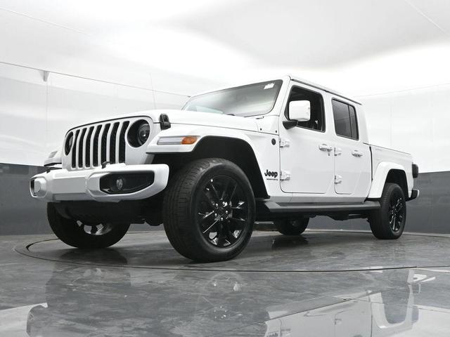 Photo of 2023 Bright White Clearcoat Jeep Gladiator