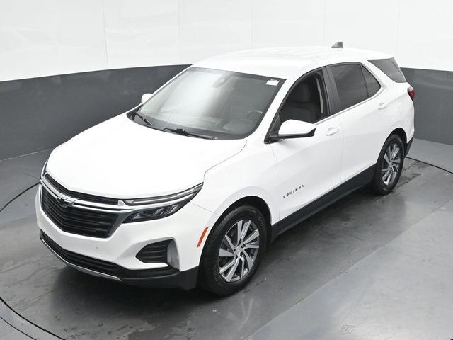 Photo of 2022 Summit White Chevrolet Equinox