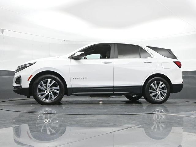 Photo of 2022 Summit White Chevrolet Equinox