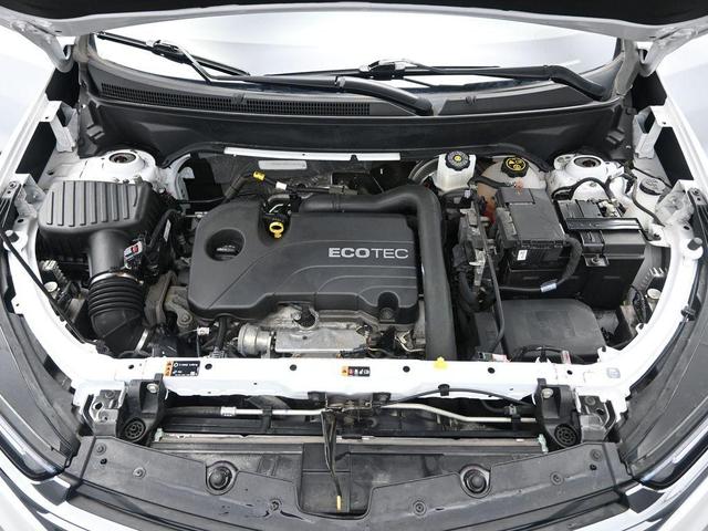 Photo of 2022 Summit White Chevrolet Equinox