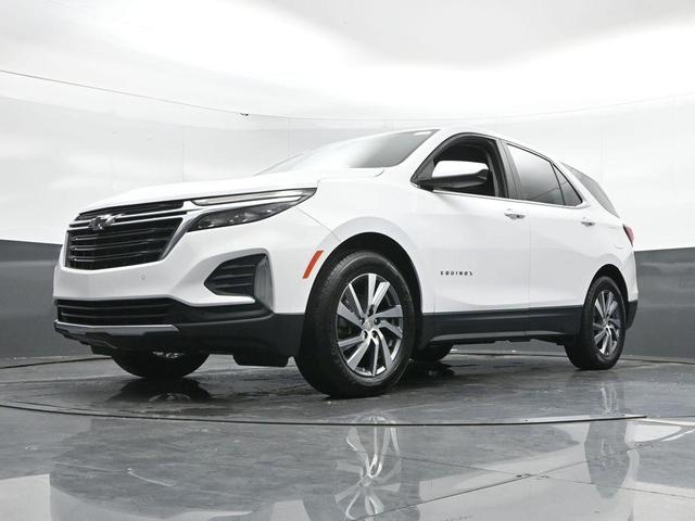 Photo of 2022 Summit White Chevrolet Equinox