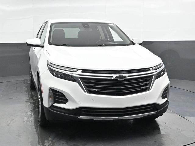 Photo of 2022 Summit White Chevrolet Equinox