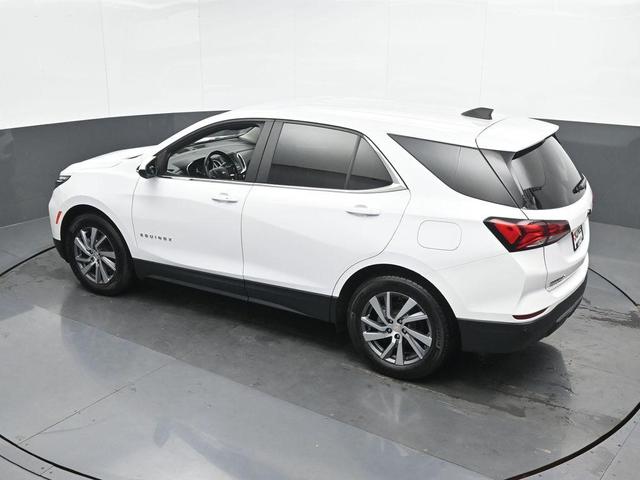 Photo of 2022 Summit White Chevrolet Equinox
