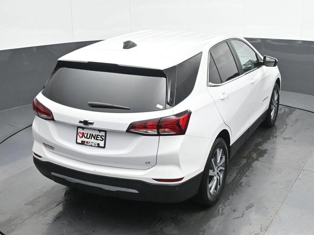 Photo of 2022 Summit White Chevrolet Equinox