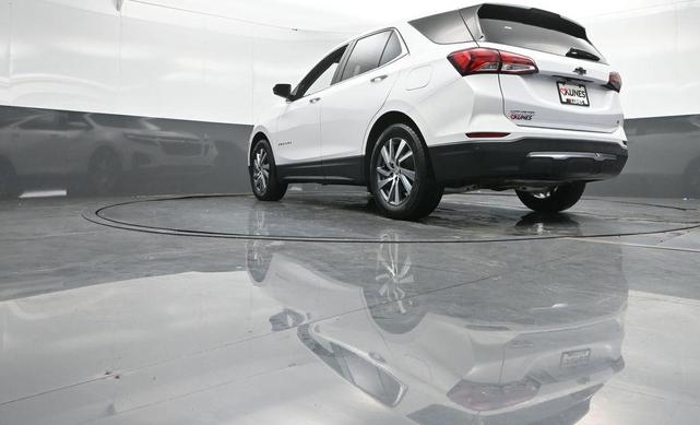 Photo of 2022 Summit White Chevrolet Equinox