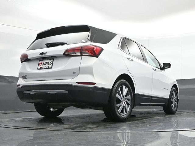 Photo of 2022 Summit White Chevrolet Equinox