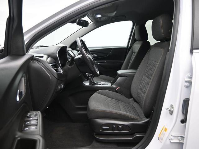 Photo of 2022 Summit White Chevrolet Equinox