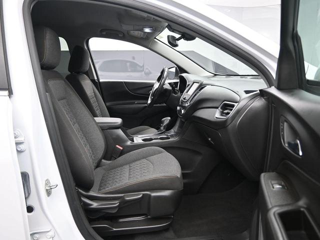 Photo of 2022 Summit White Chevrolet Equinox