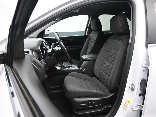 Photo of 2022 Summit White Chevrolet Equinox