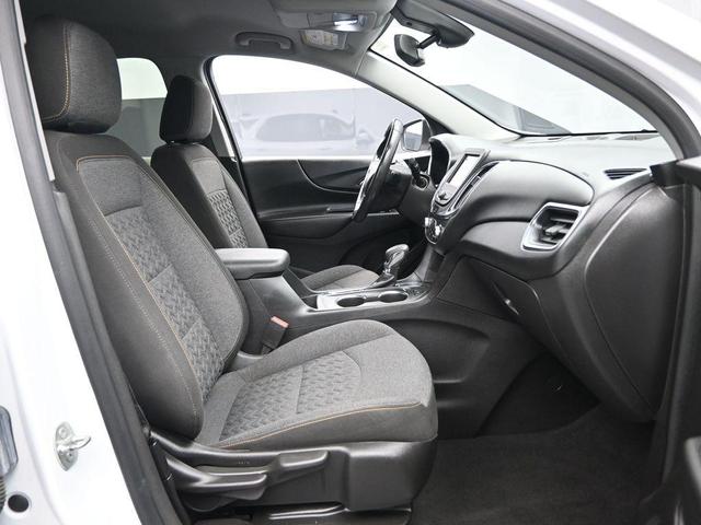 Photo of 2022 Summit White Chevrolet Equinox